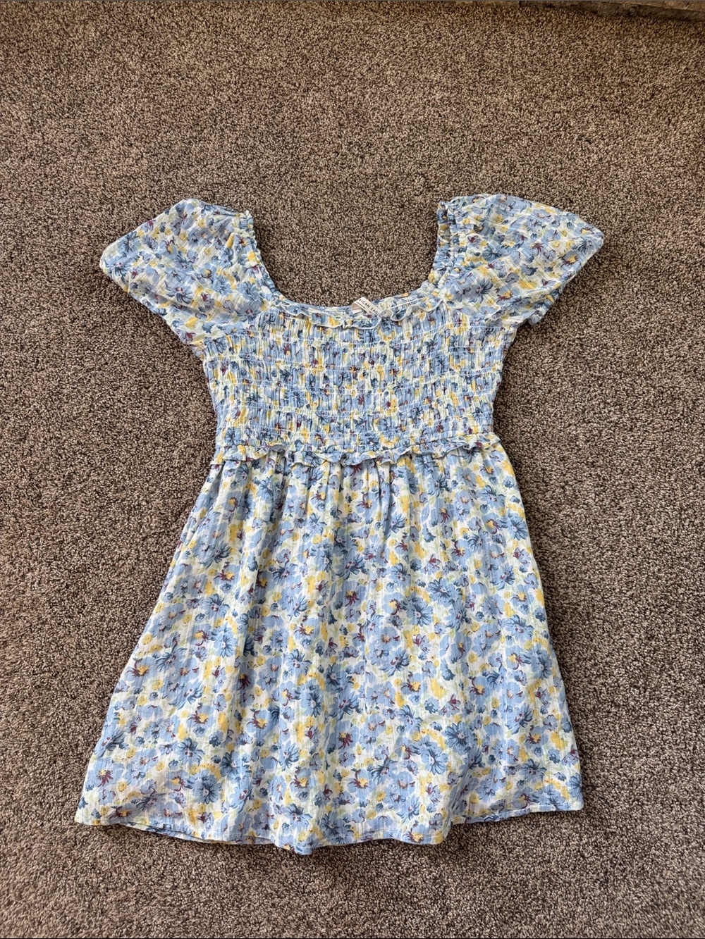 American Eagle Women’s XS Blue & Yellow Floral Smocked Tunic EUC Lined
